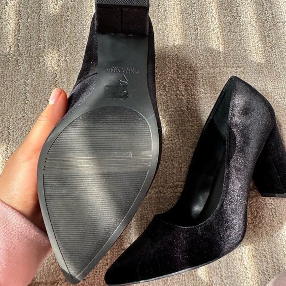 Simply Vera Wang velvet block heel pumps size 7 - Picture 4 of 6
